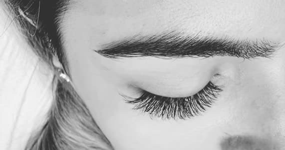 Detailed eyelash finish result